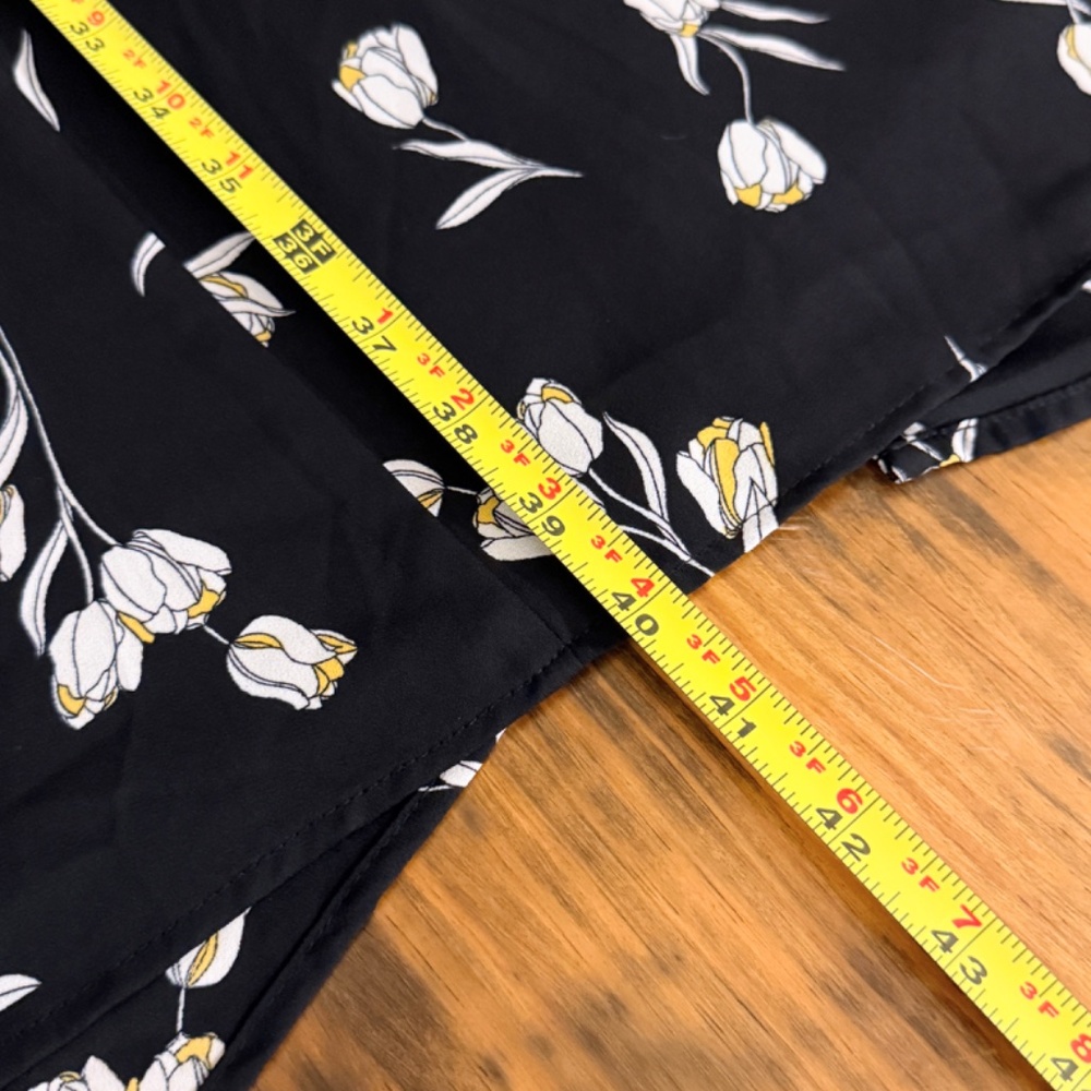 Banana Republic Factory Work Wrap Dress, Black/White/Yellow Floral, Size 10 - Picture 11 of 11